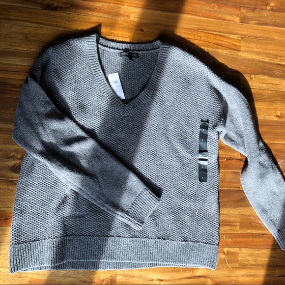 NWT Banana Republic // Baggy Grey Sweatshirt - Picture 3 of 5